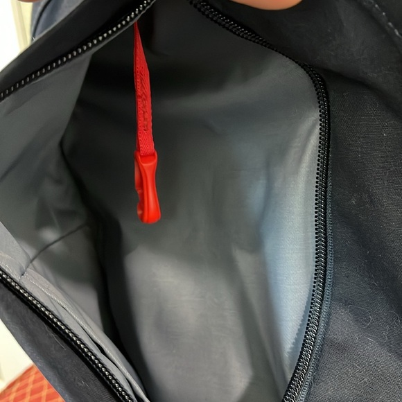 Unisex Osprey Small Day Navy Blue Padded Lap Top Day Back Pack Pockets - Picture 3 of 8